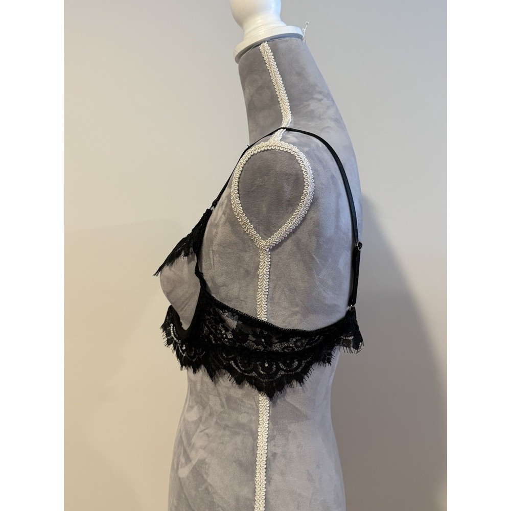 Women's Sz LG Black Lace Open Bust Cupless Bra Tops‎ Hollowed Out  Bralette - Picture 4 of 6